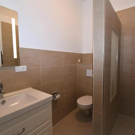 Апартаменты Connie's *