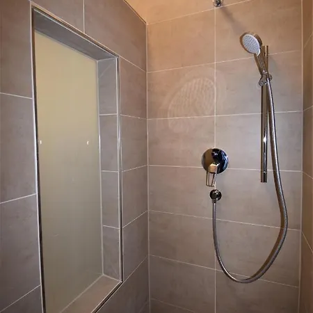 Connie's Апартаменты